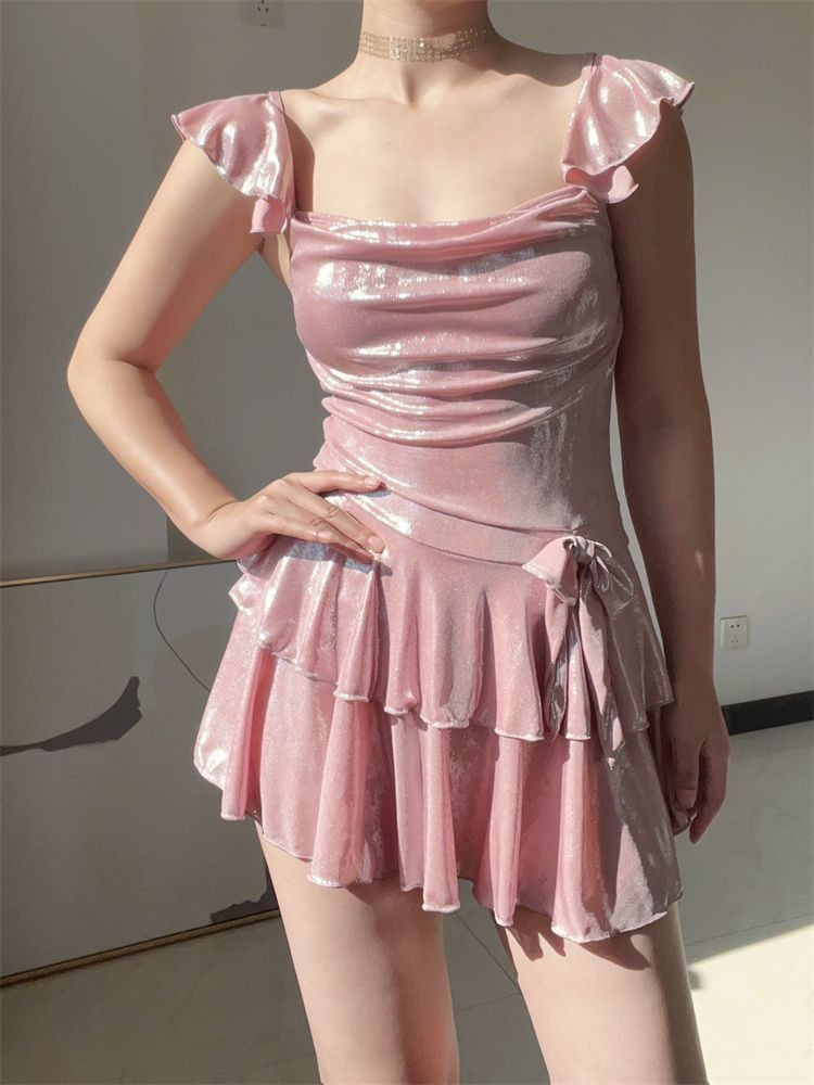 Flattering Shiny Pink Swimwear - Womens Suit recension och pris